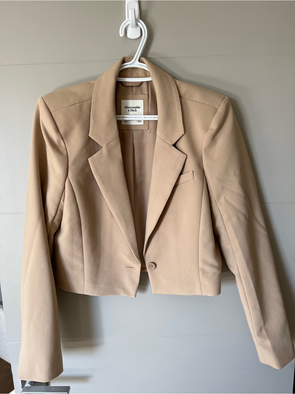 Cropped Blazer in Camel Brown